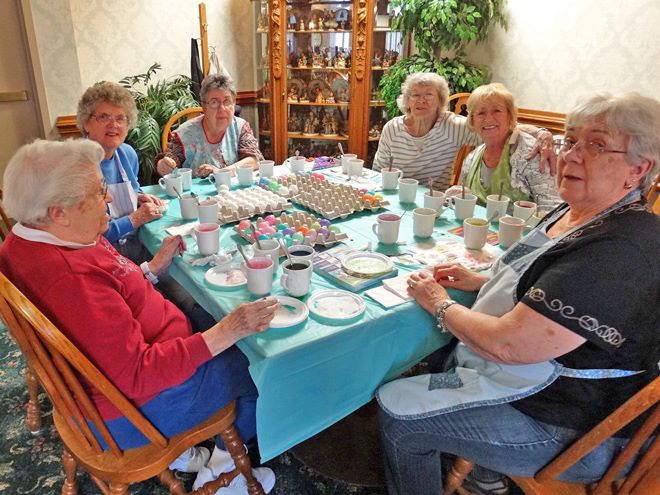 Summer Crafts for Seniors - Kinship Pointe Senior Living