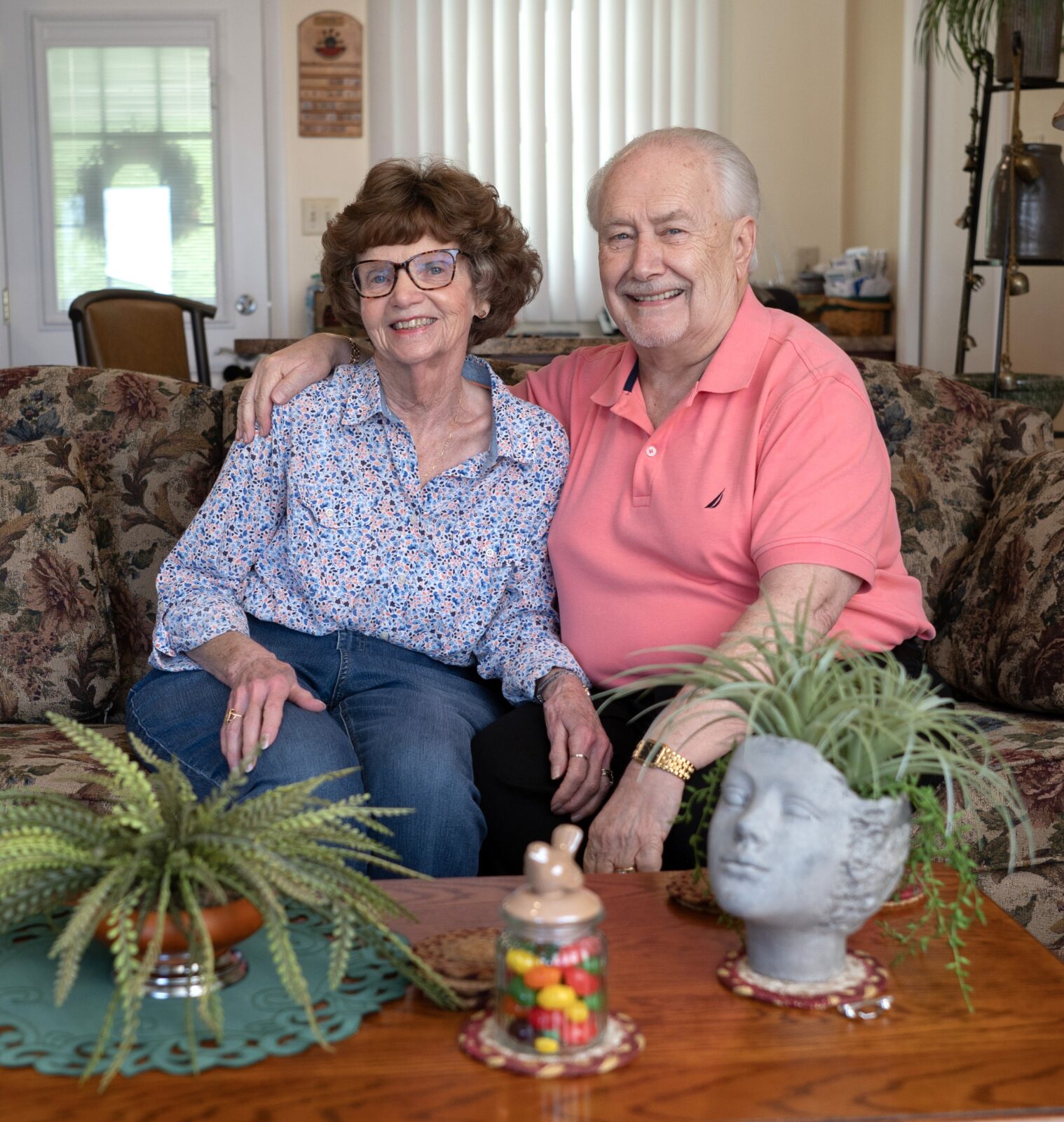 Concordia at Arbutus Park residents, Margie and Bob Roseman relaxed at home.